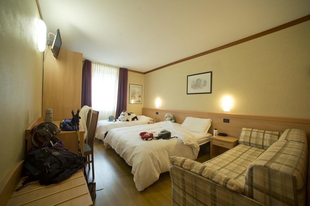Hotel Vittoria Folgaria Quarto foto