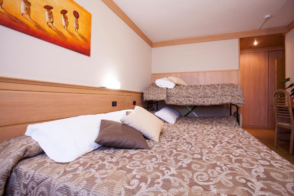 Hotel Vittoria Folgaria Quarto foto